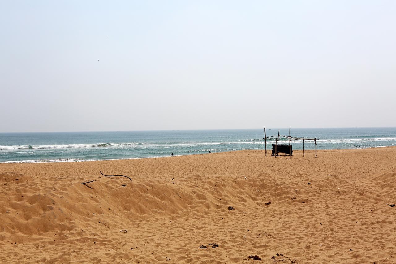 Hotel On Call Puri Laxmi Beach Resort Extérieur photo